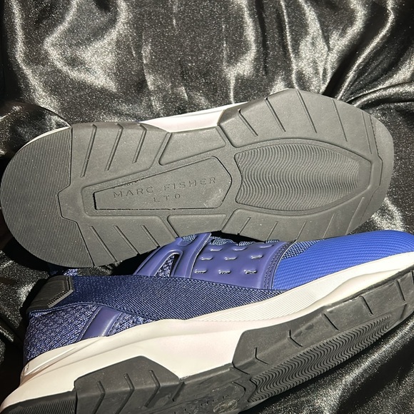 MARC FISHER LTD
Men's Justin Mesh Sock Sneakers
Size 7.5 *LAST PAIR* NWOT no box - Picture 5 of 8